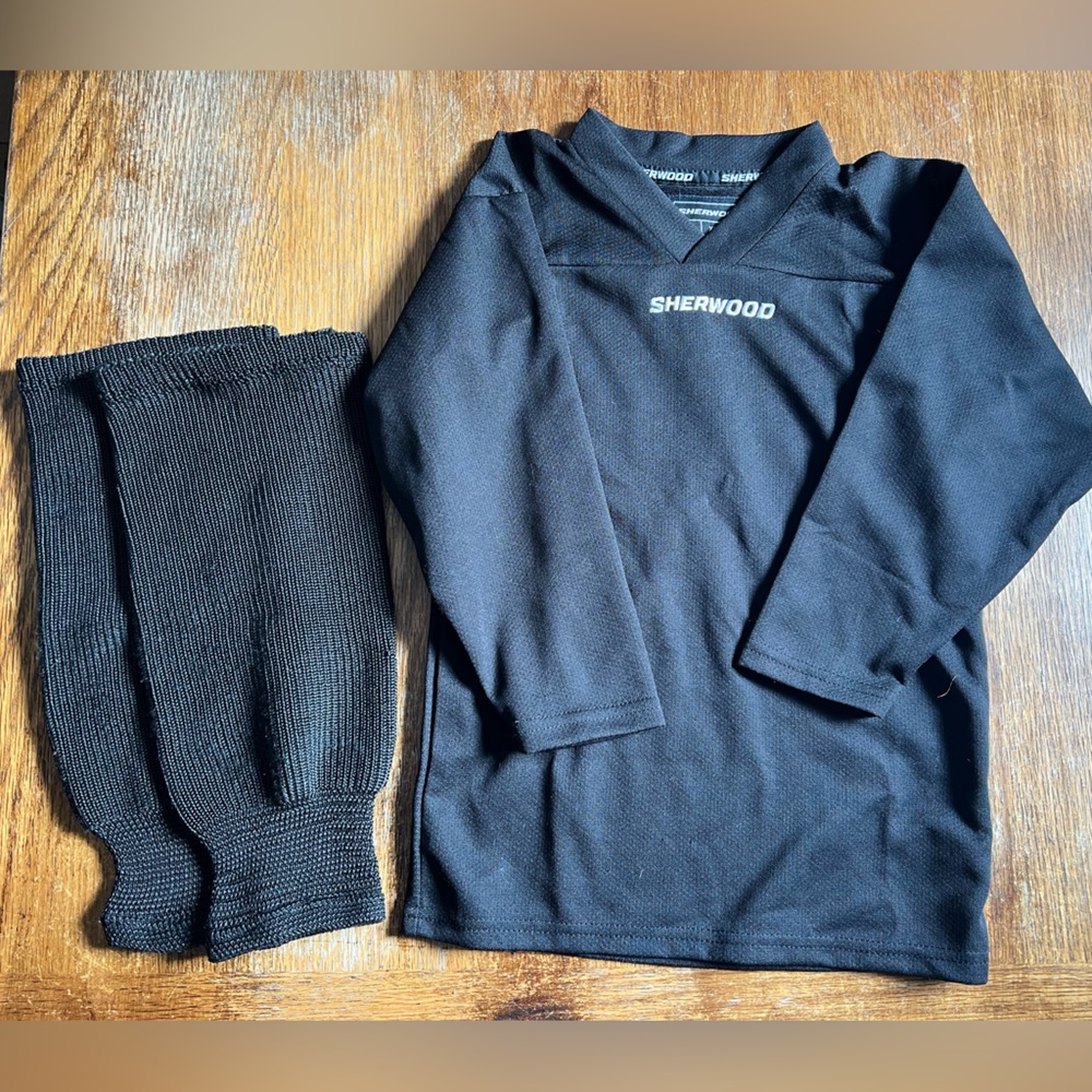Sherwood Kids Hockey Practice Jersey & Socks Set XS/S